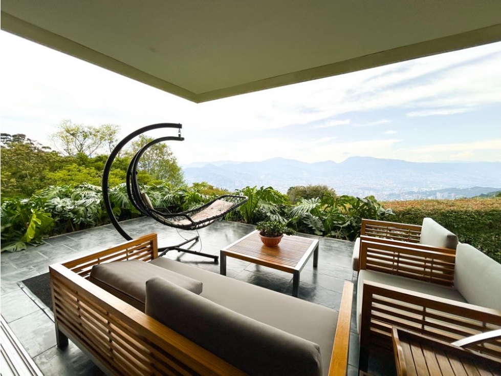 Lujosa casa. Alto de las Palmas. Recibe Apto moderno en parte de pago — foto 3