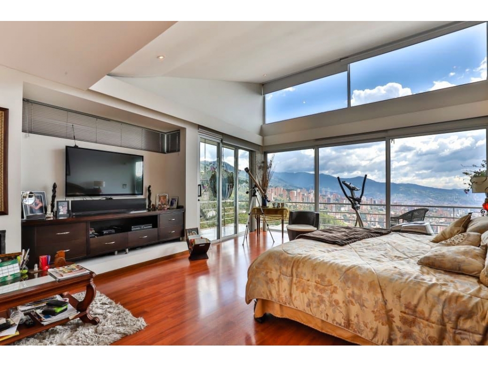Casa de Lujo en Venta en Las Palmas - El Poblado, Medellín — foto 3