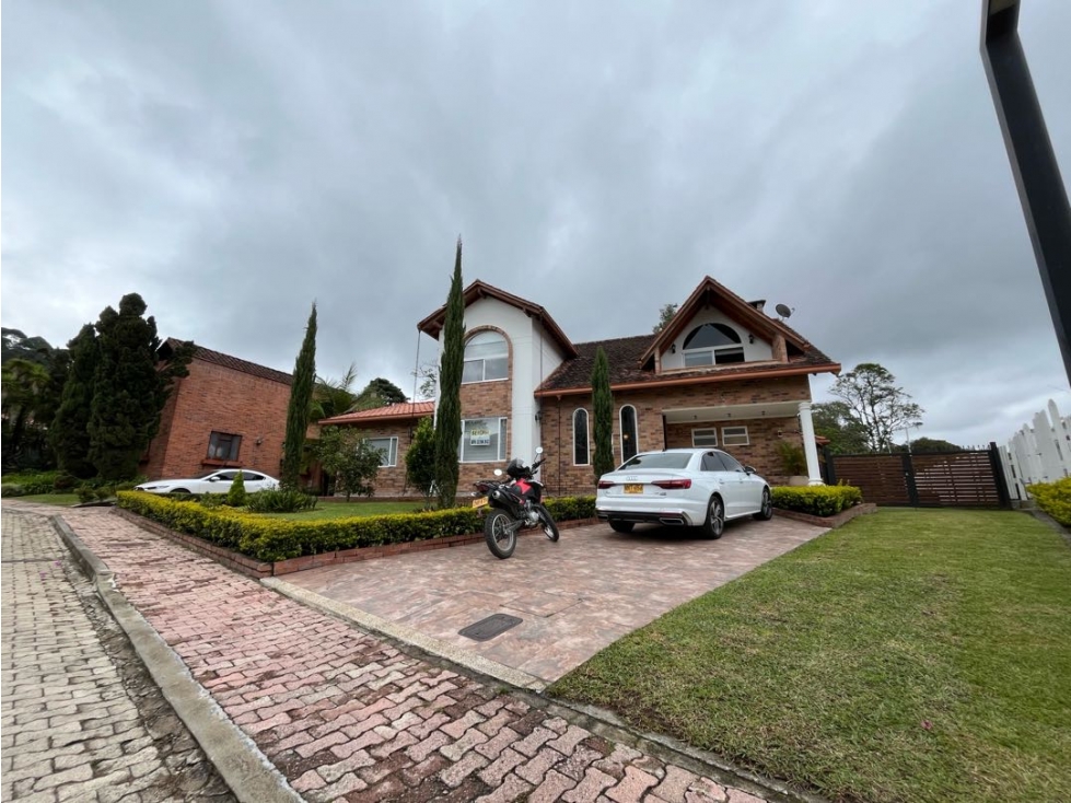 Casa de lujo en Venta Amoblada El retiro