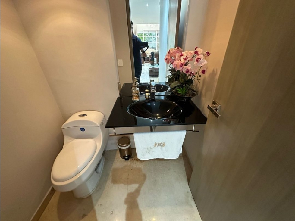 CASA DE LUJO EN SECTOR LA CASTELLANA BARRANQUILLA 4 HABITACIONES — foto 5