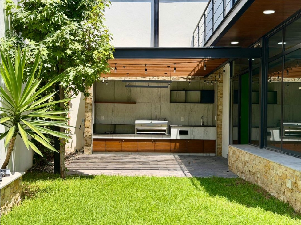 Casa de Lujo en Venta en Metepec | 400 m² y Roof Garden — foto 4