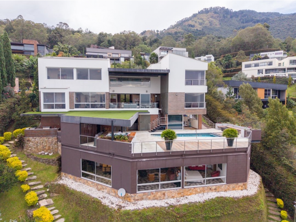 Casa de lujo en venta en Parcelación El Monte