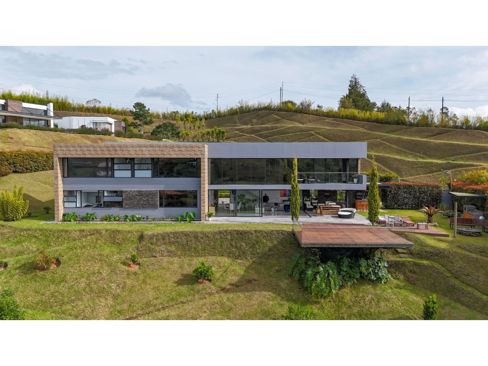 Casa de lujo en venta Sector Aeropuerto JMC