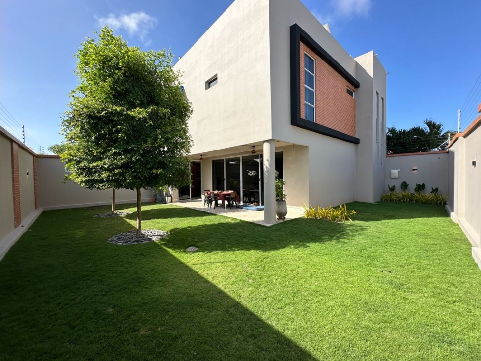 CASA DE LUJO EN VILLA CAMPESTRE EN VENTA