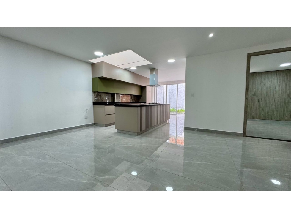 Casa de lujo nueva en venta | Dos pisos - Las Mercedes, Palmira Valle