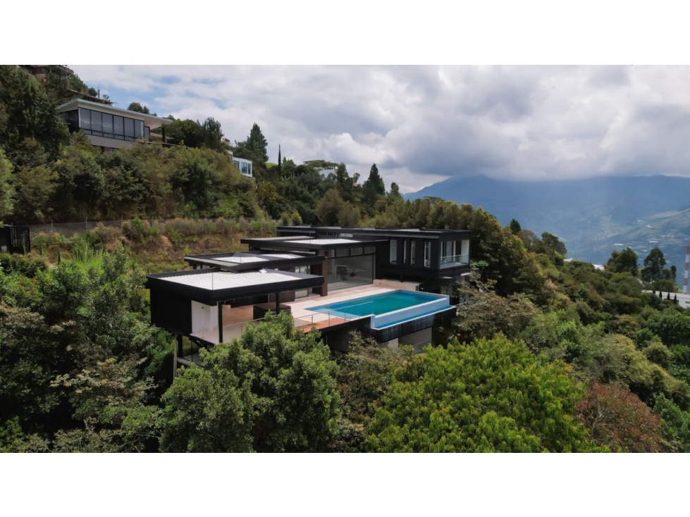 Casa de Lujo Nueva. Vista Panorámica. Norteamérica