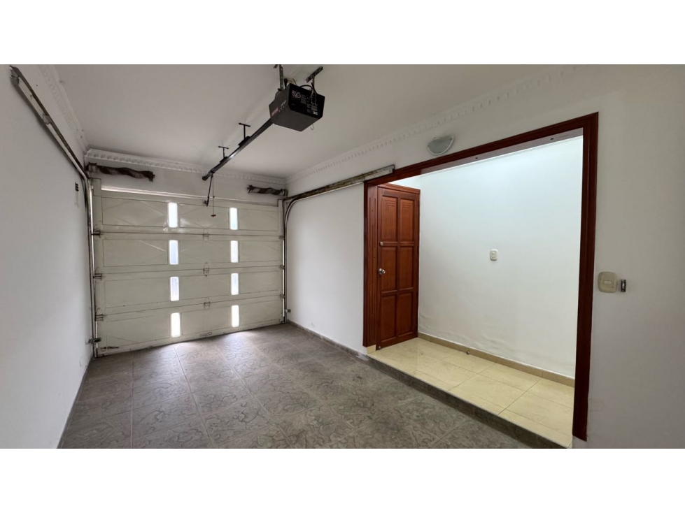 Casa de niveles en venta - Barrio Las Flores Palmira Valle Colombia — foto 3
