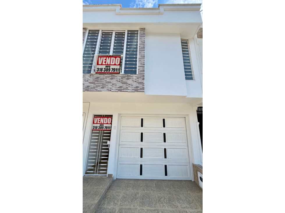Casa de niveles en venta - Barrio Las Flores Palmira Valle Colombia