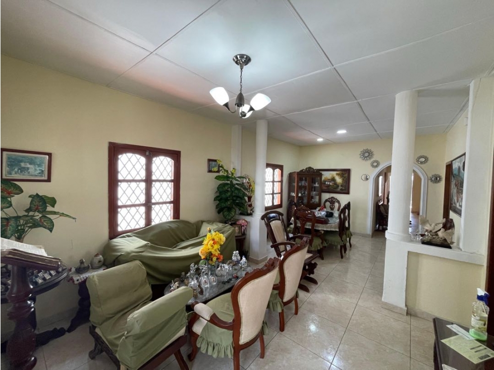 CASA DE OPORTUNIDAD 260M2 BOSTON