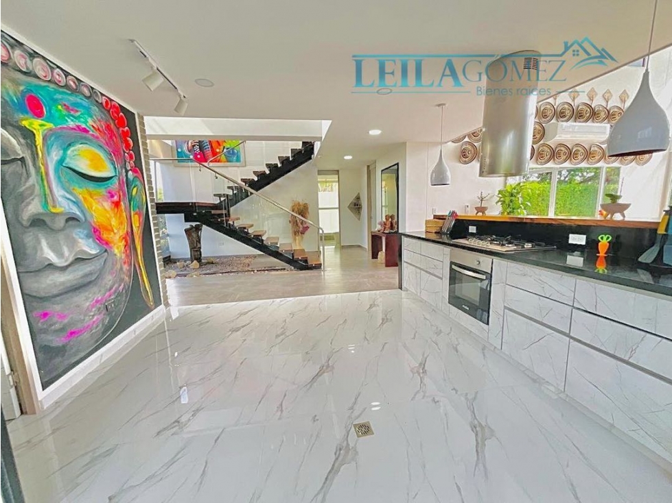 Casa de Tres Niveles En Venta, Salida directa a la playa Zona Norte — foto 5