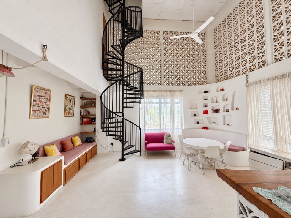 Casa de tres niveles en venta