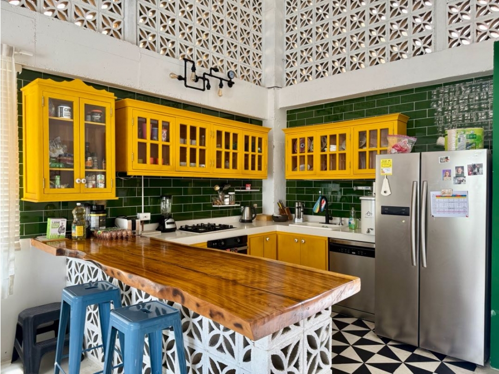 Casa de tres niveles en venta — foto 4