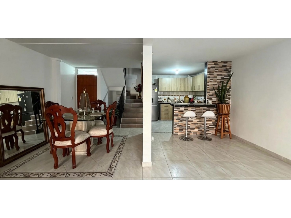Casa de tres pisos con terraza en venta | Ciudadela Palmira - Valle — foto 2