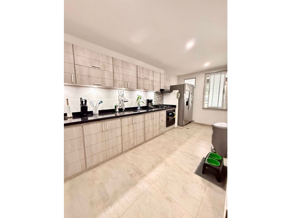 Casa de tres pisos con terraza en venta - Barrio Las Mercedes Palmira — foto 4