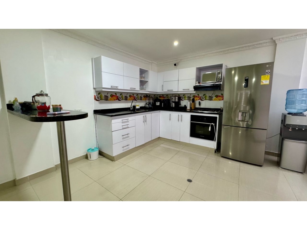 Casa de tres pisos con terraza en venta Barrio Altamira Palmira Valle — foto 4