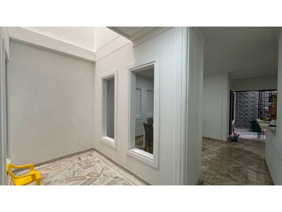 Casa de tres pisos en venta Barrio Las Américas Palmira Valle Colombia — foto 5