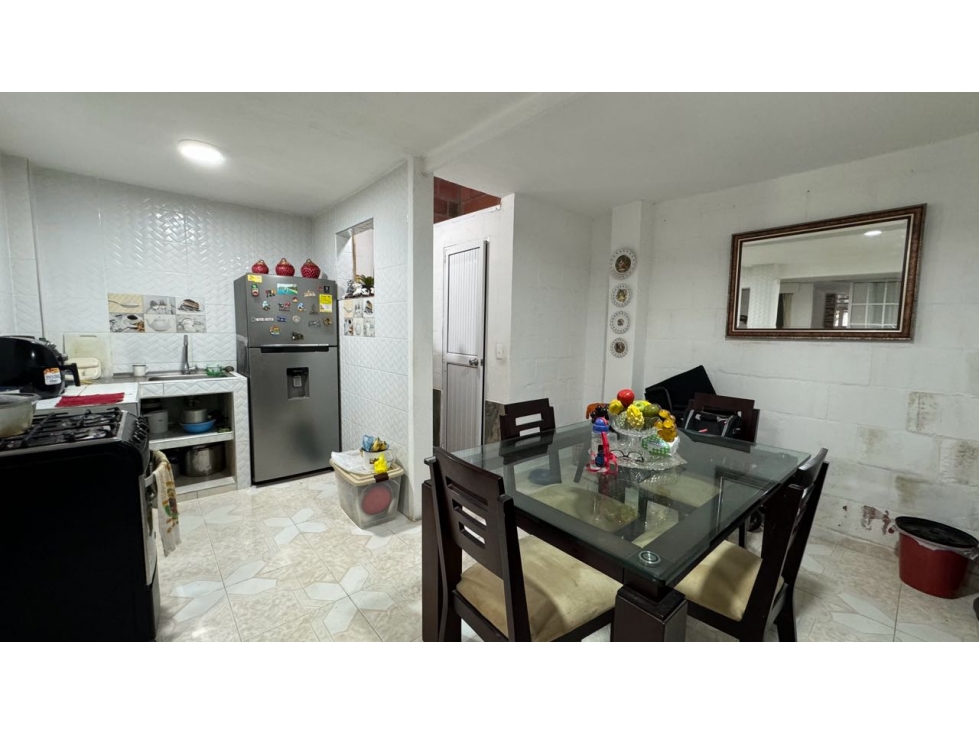 Casa de tres pisos con terraza en venta Barrio Alameda Palmira Valle - 1