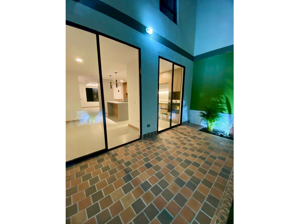 Casa nueva de tres pisos en venta Barrio Las Mercedes Palmira Valle — foto 4