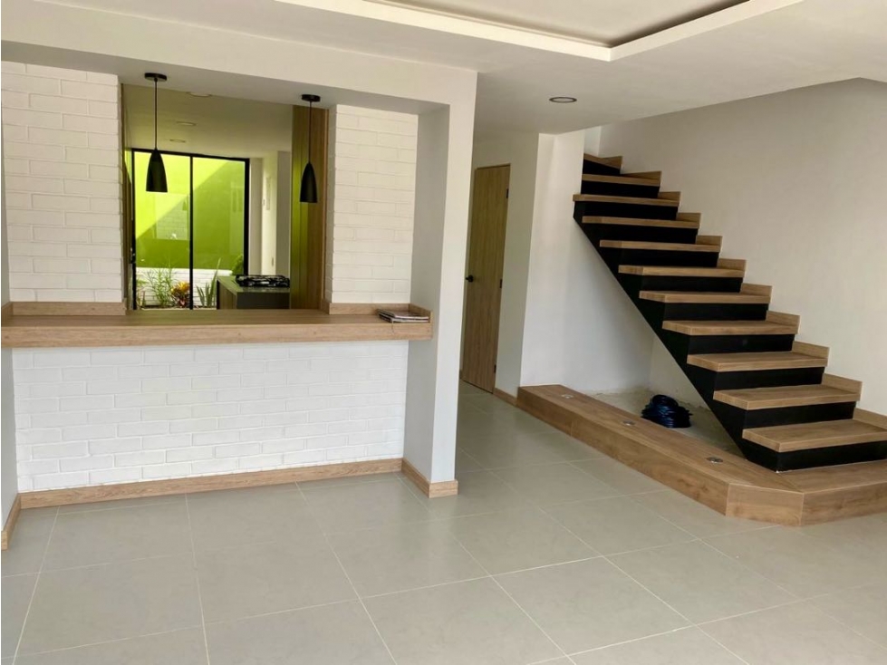 Casa nueva de tres pisos en venta Barrio Las Mercedes Palmira Valle — foto 3