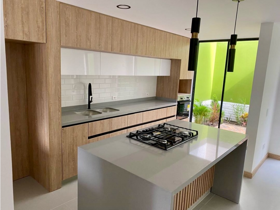 Casa nueva de tres pisos en venta Barrio Las Mercedes Palmira Valle — foto 2