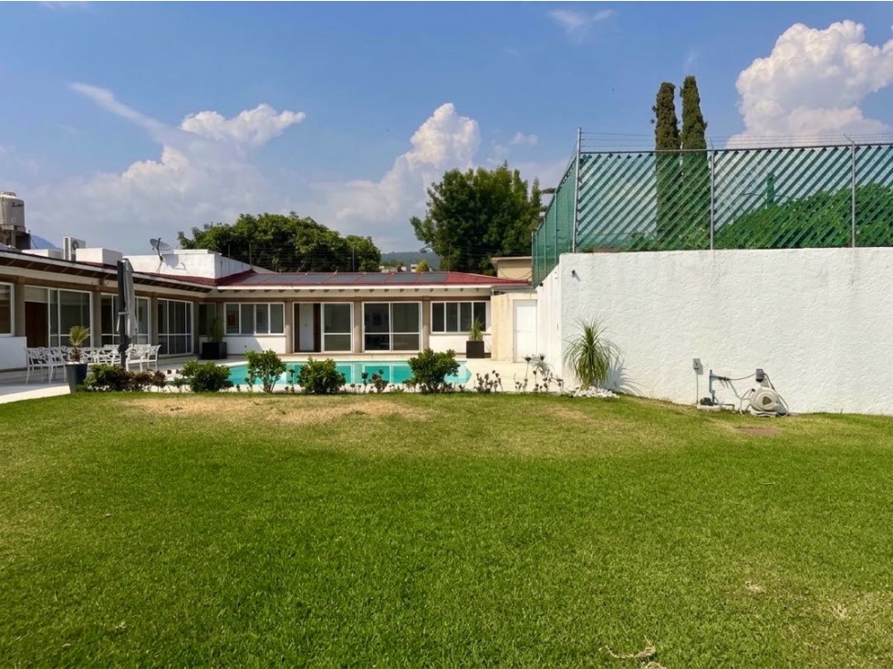 Casa de un nivel en Zona Norte de Cuernavaca en venta con alberca priv - 2