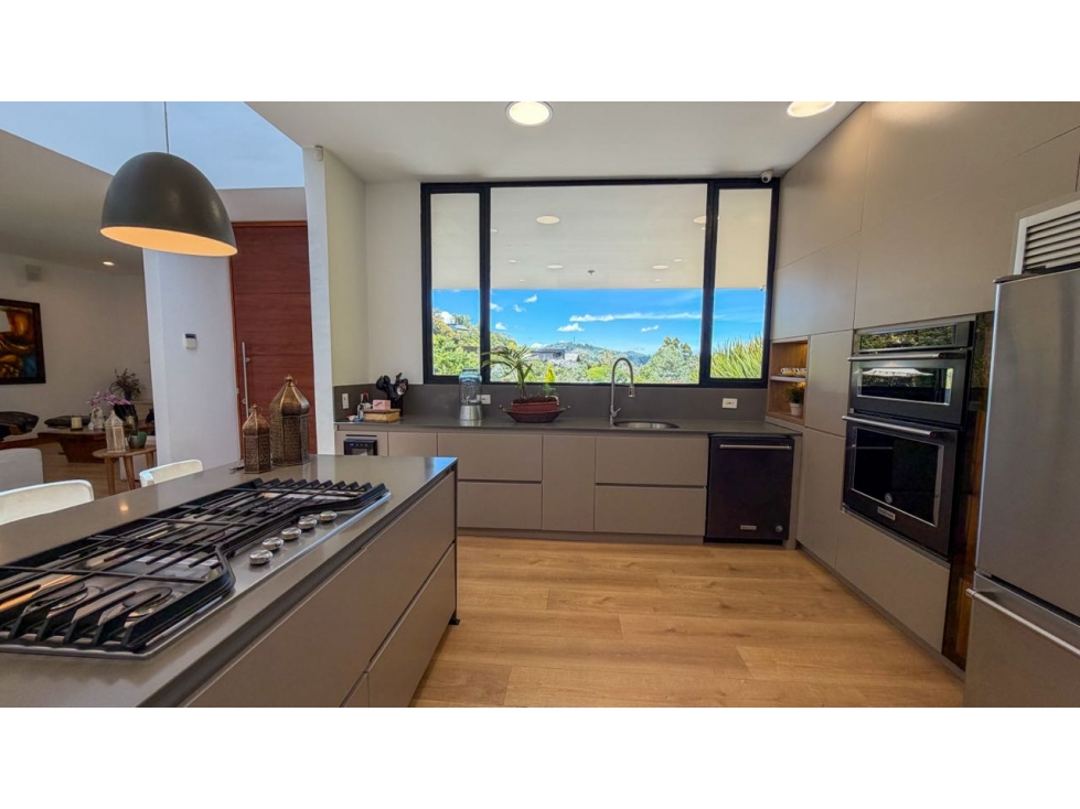 EN VENTA CASA DE UN SOLO NIVEL EN EL ALTO DE LAS PALMAS/ ENVIGADO — foto 3