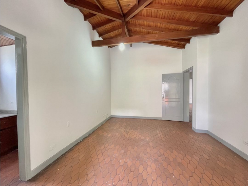 CASA DE USO COMERCIAL EN LA AGUACATALA / MEDELLÍN, ANTIOQUÍA — foto 3