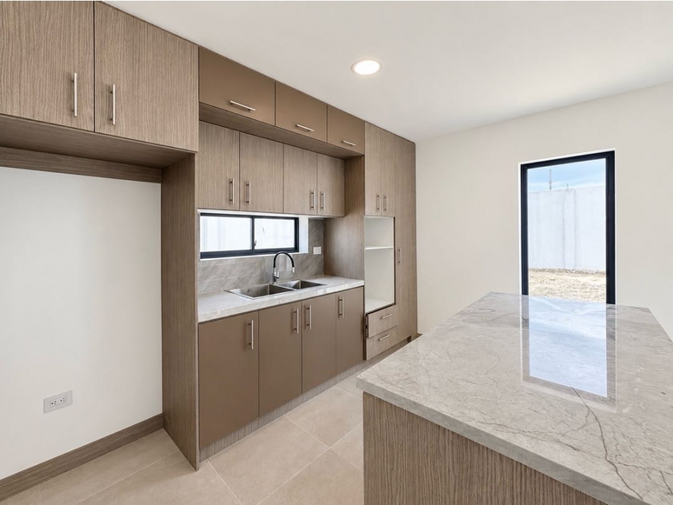 Casa de Venta en Manta | Cristal Azul | 3 Dorm | Zona Sur - 4