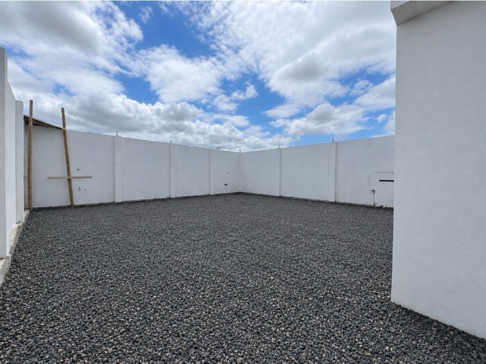 Casa de Venta en Manta | Cristal Azul | 3 Dorm | Zona Sur - 6