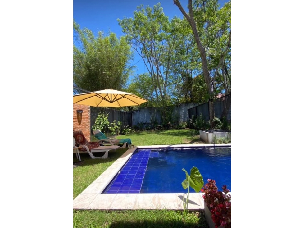 Casa de verano super cool en San Bernardino con piscina, patio y 3hab. - 1