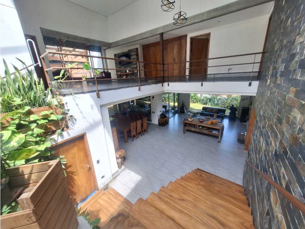 CASA DE.CINCO HABITACIONES EN LAS BRUJAS — foto 3