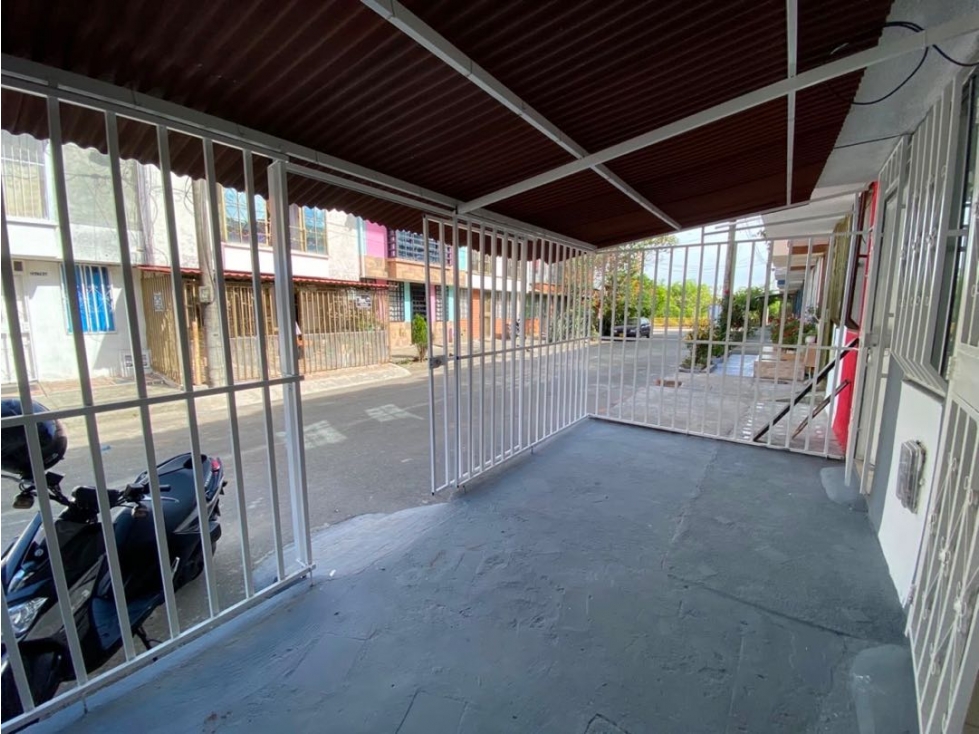 CASA EN VENTA DOBLE RENTA JARDÍN DE LA FACHADA — foto 2