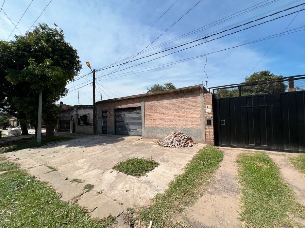 Casa 3 dormitorios con dpto de 1 dormitorio a metros de asfalto — foto 2
