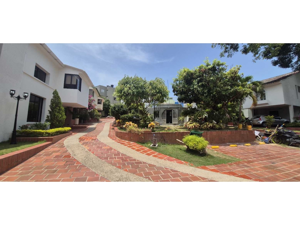 CASA DUPLEX EN CONJUNTO 285 LOTE MTS PARA REMODELAR EN EL TABOR 165MTS - 1