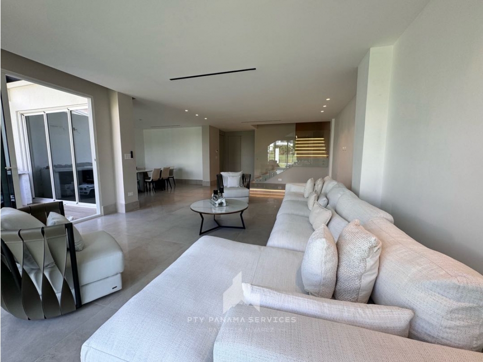 CASA REMODELADA EN VENTA | SANTA MARIA GOLF - 4