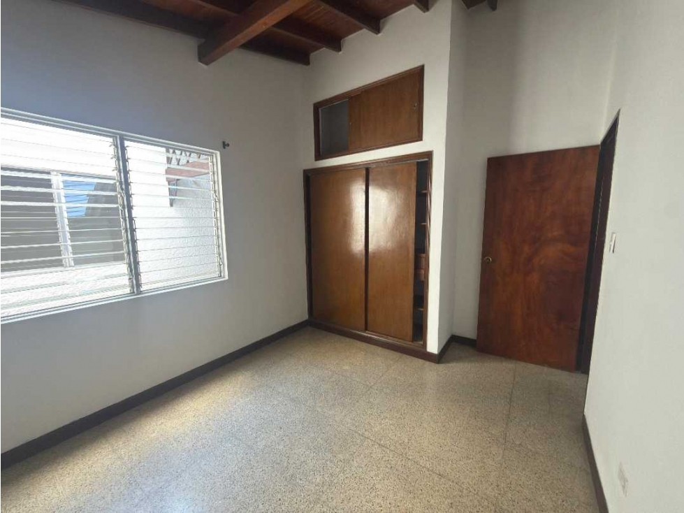 Casa en alquiler en el velodromo — foto 2