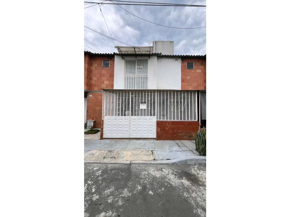 CASA EN ALMENDROS DE LA ITALIA EN VENTA