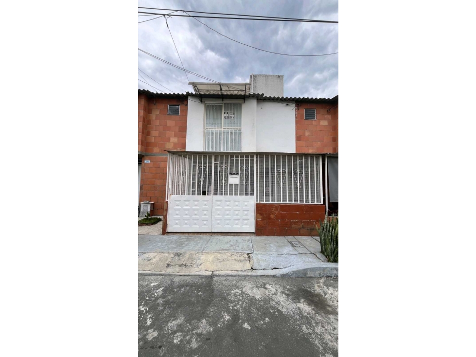 CASA EN ALMENDROS DE LA ITALIA EN VENTA — foto 2