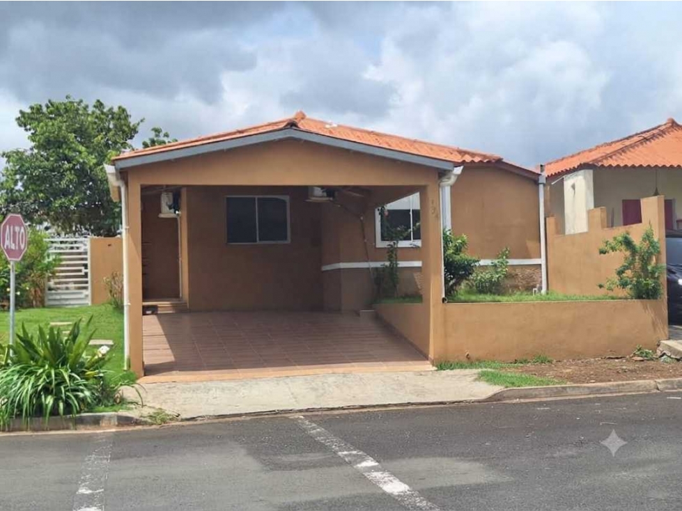 Casa en alquiler Arboledas - La Chorrera (DR)