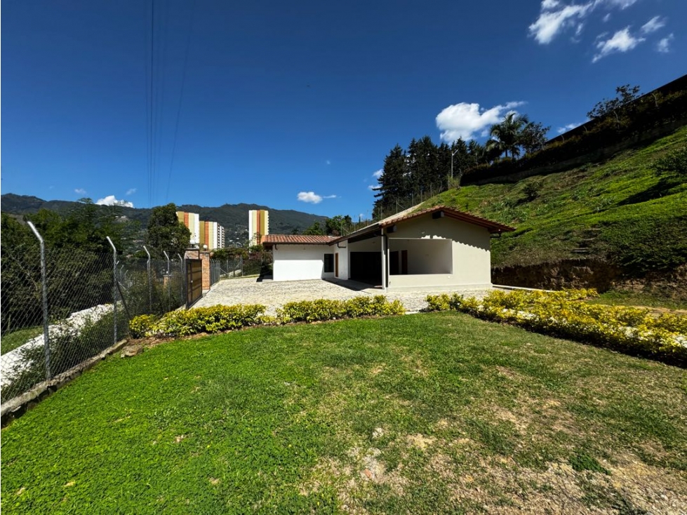 Casa en Alquiler en Envigado Las Antilllas