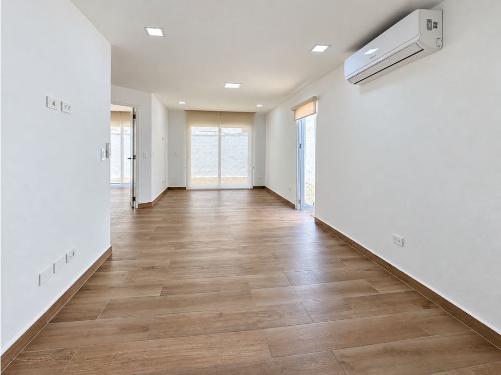 Casa en alquiler en Porto Manta | 3 dormitorios + estudio — foto 3