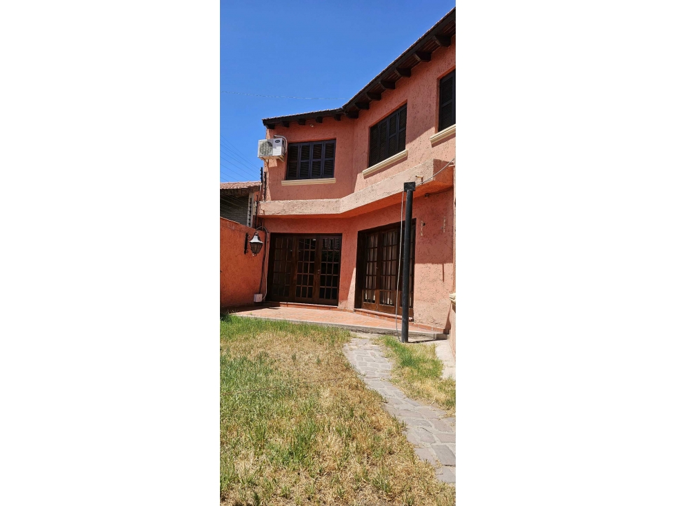 CASA · VENTA · BARRIO PARQUE · 3 DORMITORIOS · PILETA · GODOY CRUZ - 3