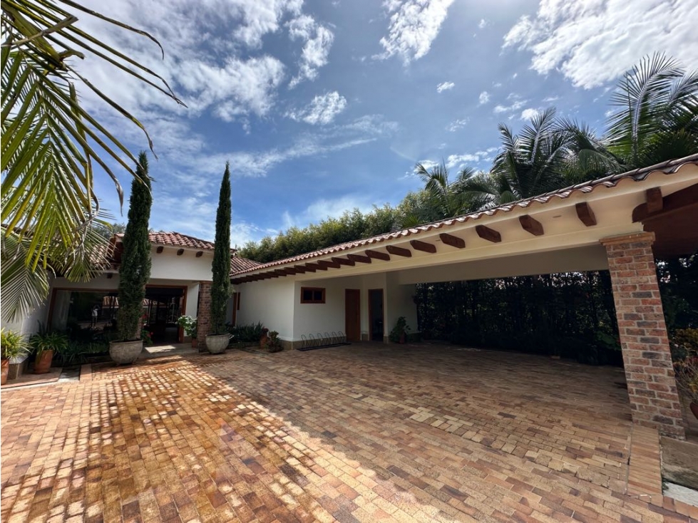 Casa en Alquiler Llanogrande Amoblada