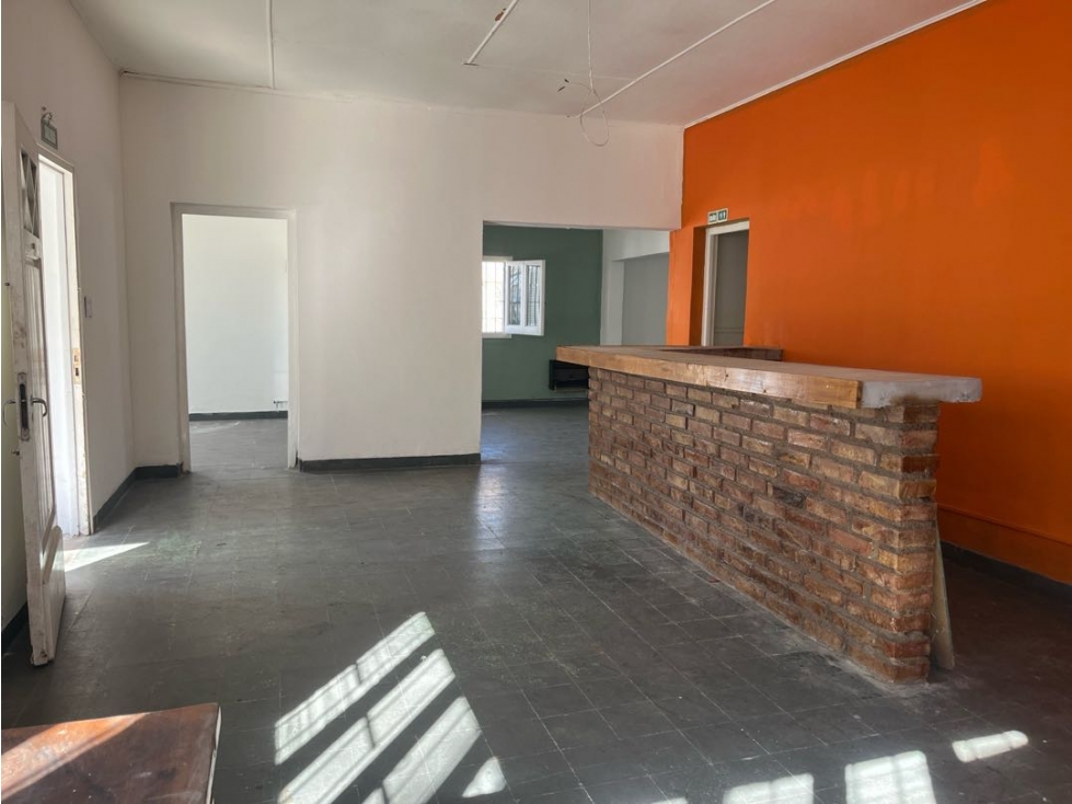 Casa en alquiler sobre calle San Martín,Tyán. Ideal consultorio. - 4