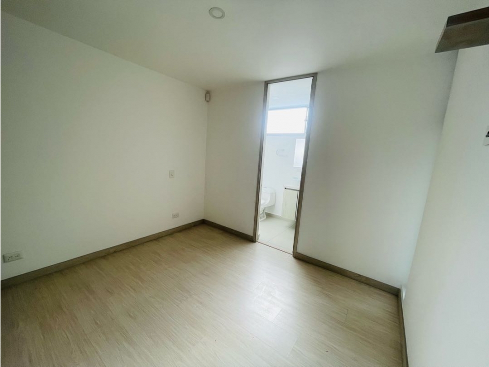 Casa en alquiler ubicada en Llanogrande — foto 6