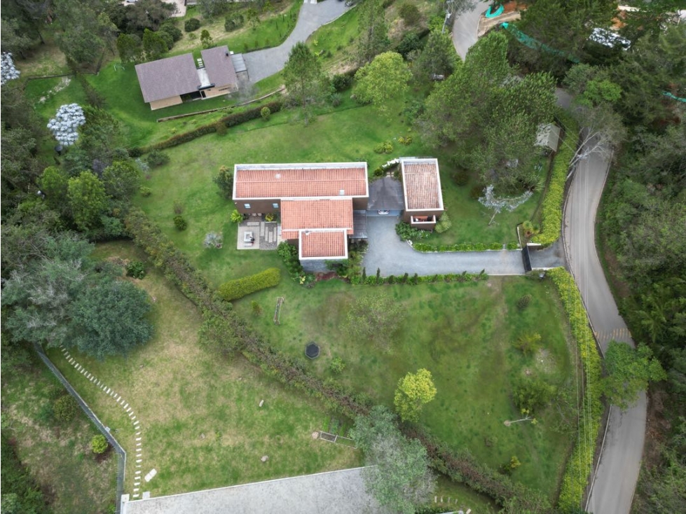 CASA EN ALTO DE PALMAS INDEPENDIENTE - (CERCA AL COLEGIO VERMONT) — foto 2