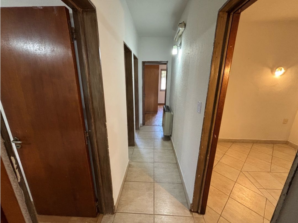 Casa en Ariel del Plata con 3 dormitorios, cochera y piscina en venta - 4