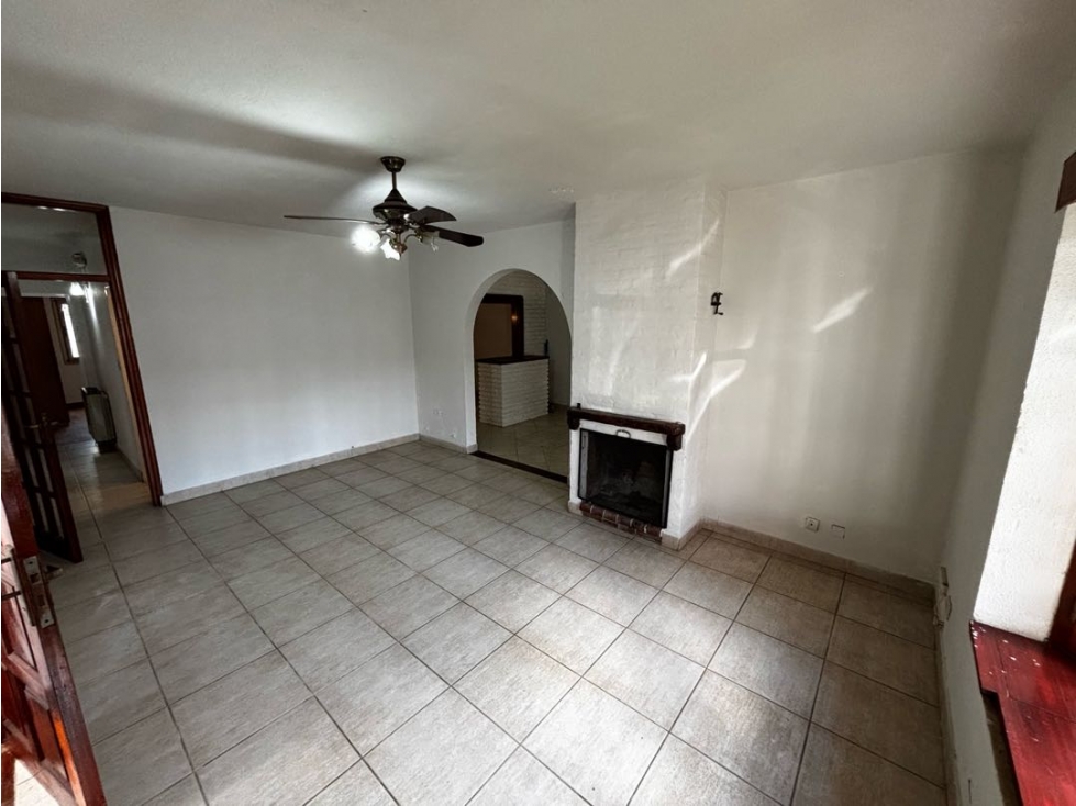 Casa en Ariel del Plata con 3 dormitorios, cochera y piscina en venta — foto 4
