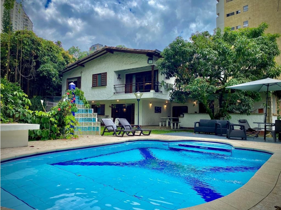 Casa en Arriendo Amoblada en El Poblado Provenza