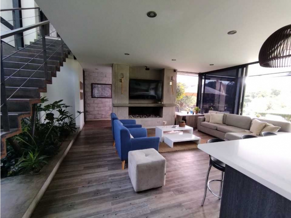Casa en Arriendo Amoblada en Envigado Las Mercedes